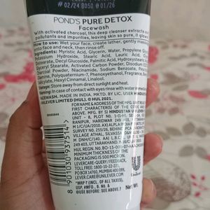 Ponds Pure Detox Face Wash