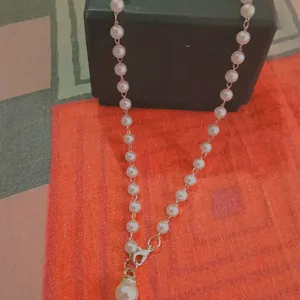 I Am Selling A Beautiful New Chain .