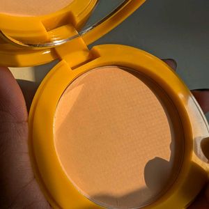 Lakme Ultra Matte Compact SPF 40