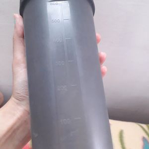 Max Shaker Bottle! (For Gym Use/tea/coffee)