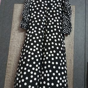 Branded Black Polka Plussize Midi Dress 👗