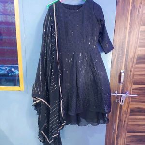 Pakistan Suit Only 500