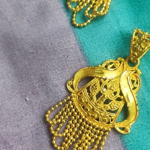 Gold Imitation Earrings and Pendant Set