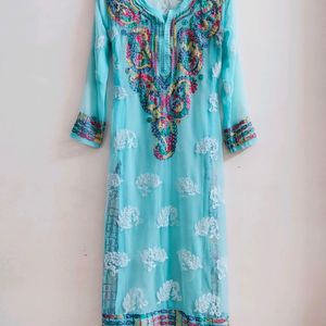 💦Chikankari Aqua Blue Kurti (Margin Present)