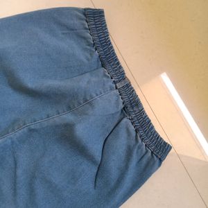 Woman's Flared Jeans