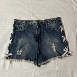 bow shorts