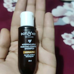 Dot And Key Hair Fall Control Shampoo.