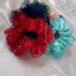 PEARL SCRUNCHIES