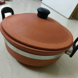 Pure Mitti Cooking Patila/1.5 Litres Pot With Lid