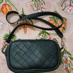 Black Slingbag