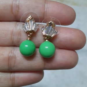 Stylish Crown Earrings in Green