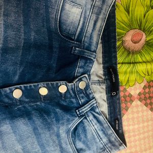 JEANS FOR WOMEN