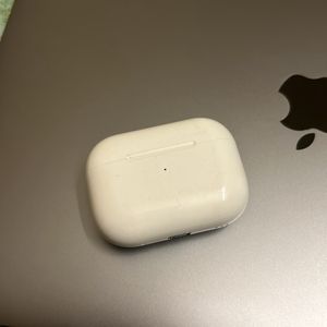 Airpods Looks Like Apple Airpod