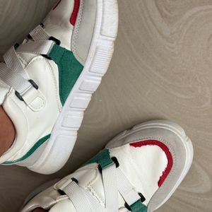 Women Round Toe Sneakers