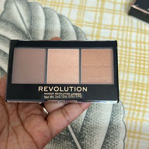 Sealed Makeup Revolution Contour Bronzer Highlghtr