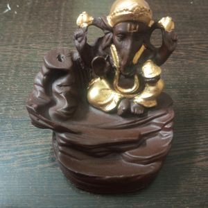 Ganesh Smoke Fountain With 20 Sticks