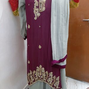 New Pakistani Suit with Dupatta For Weddin