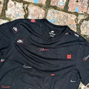 Nike Embroidered Men's Tshirt 👕