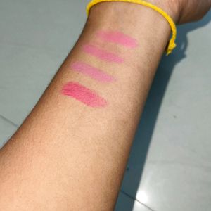 Set of 4 aesthetic lipsticks