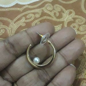 Brand New Golden Pearl Hoop Earings 2 Pairs