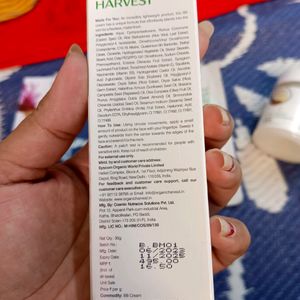 Organic Harvest Weightless BB Cream