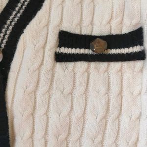 Korean Whiteblack Sweater