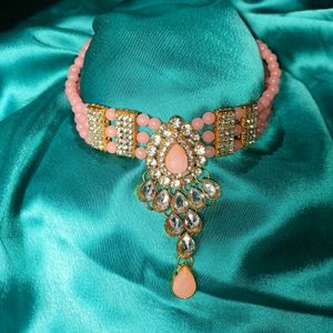 Choker Neckpiece