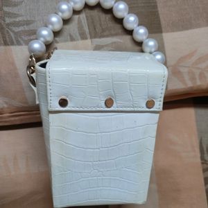 Cute White  Sling Bag With Pearl Handle