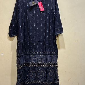 Avaasa Floral Print Straight Kurta Size L