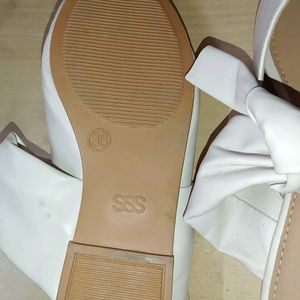 White Flat Flip Flop