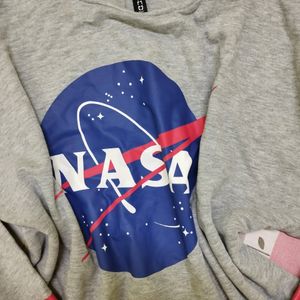 H&M NASA PRINTED LONG SLEEVES SWEATSHIRT💥