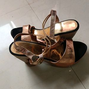 Women Footwear Wear