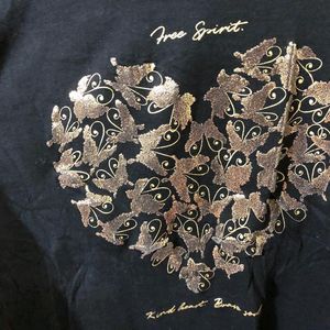 Black Heart Pront Tshirt