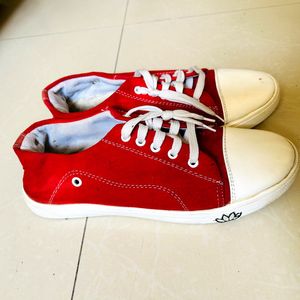 Unisex Casual shoes👟 (UK 8)