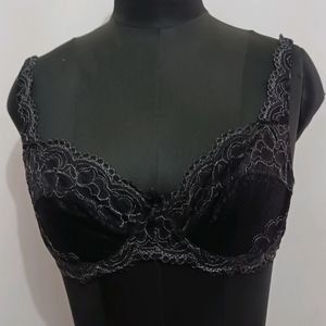 Lace Bra..34B