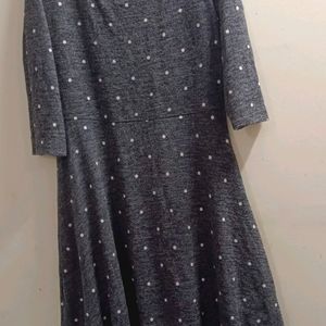 Very Smart Woolen Midi Dress For M Size