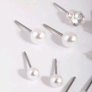 Original White ⚪ Pearls Earrings Pack Of 18 Pairs