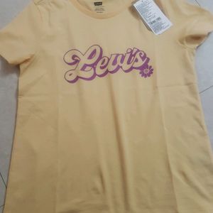 Levis Pure Cotton Tee ..