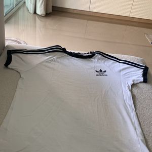 Fixed Price Brand New Adidas T shirt  Boys 11-12