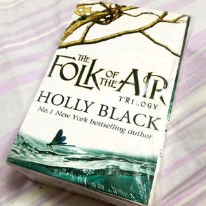 No.1 New York Times Bestselling Author Holly Black