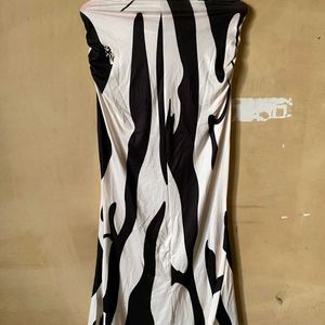 Black Abstract Bodycon Skirt