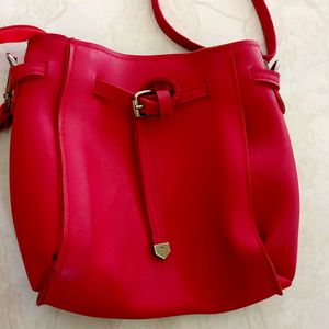 Red 🍒 Sling Bag