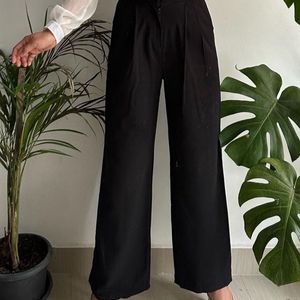 Black Highwaist Trouser