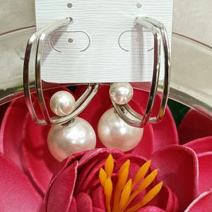 (₹90)Pearl Earrings