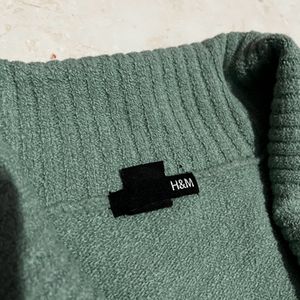 H&M Cropped Sweater