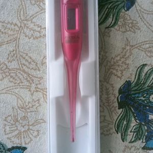 Digital Thermometer With Transparent Body