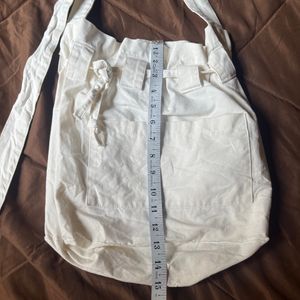 White Canvas Shoulder/crossbody Bag