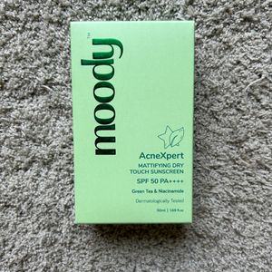 Moody - Dry Touch Sunscreen