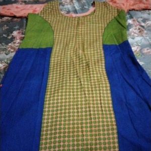 A Beautiful Soft Pure cotton colourful Kurti😍