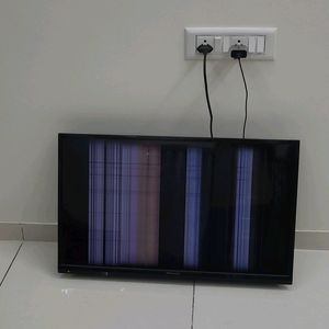 32 Panasonic TV And Music System